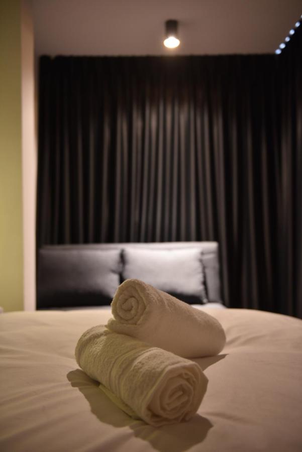 Selfie'S Boutique Hotel Тверия Экстерьер фото