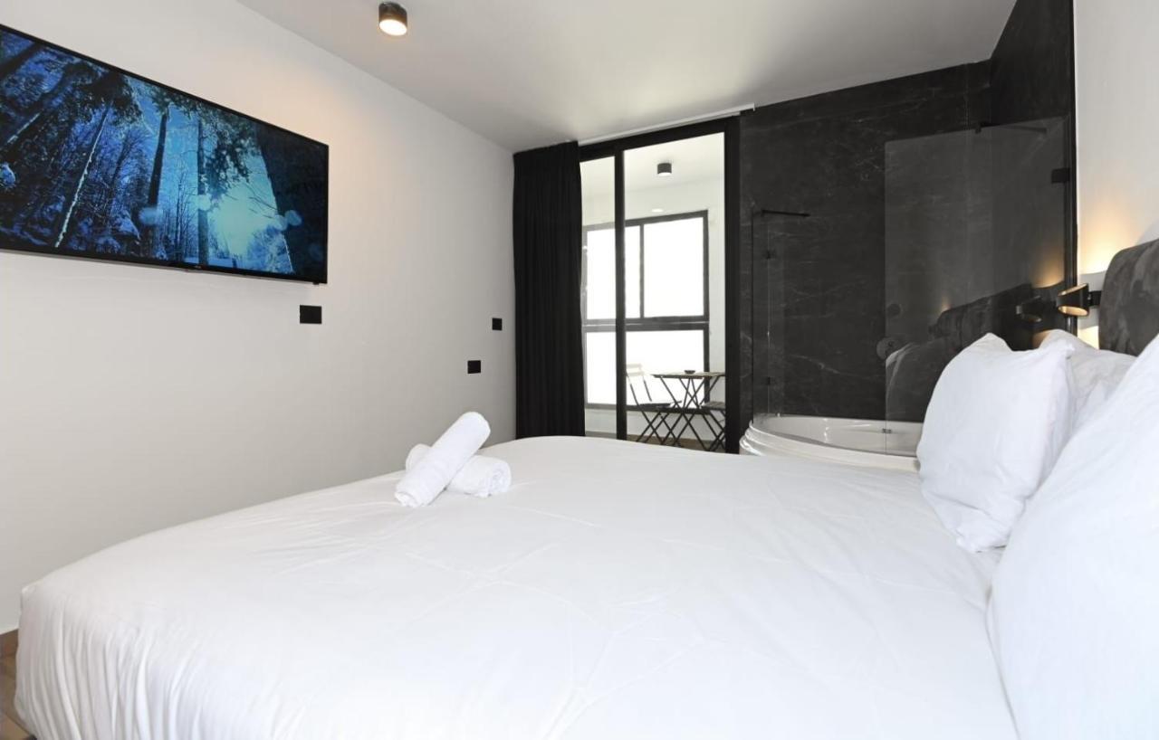 Selfie'S Boutique Hotel Тверия Экстерьер фото